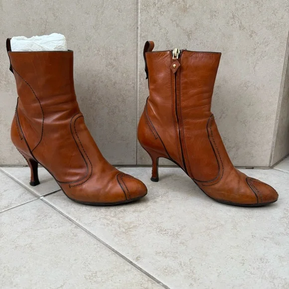 Louis Vuitton Cognac Beautiful Stitching Ankle Boots 38.5 - Picture 2 of 11